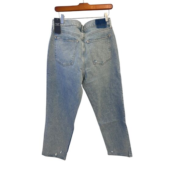 Abercrombie & Fitch Ultra High Rise 90s Straight Jean Size 32 Short Light WASH - Picture 5 of 8